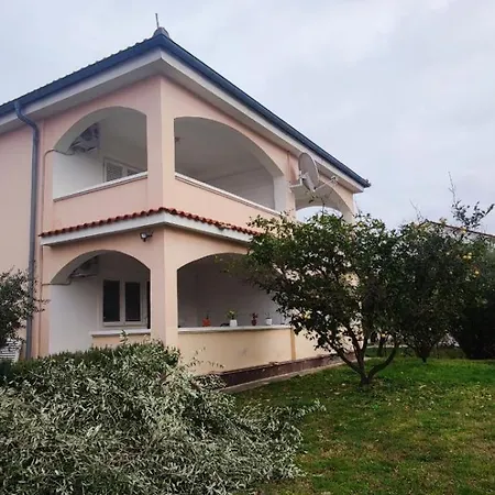 Ivanova Apartamento Lopar